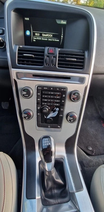 Volvo XC 60 cena 66000 przebieg: 254155, rok produkcji 2015 z Warszawa małe 529